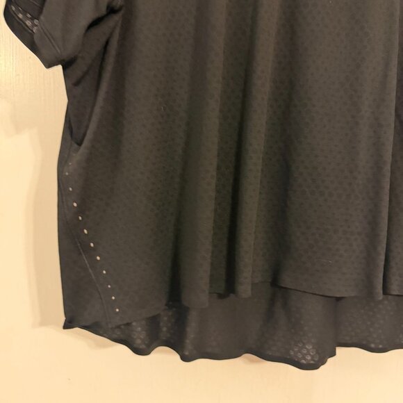 LULULEMON WOMENS BLACK FAST N FREE T-SHIRT SHORT SLEEVE SZ 12 - Picture 2 of 3